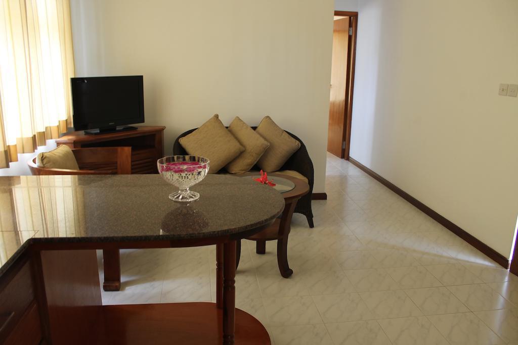 Central Self Catering Apartments Felicite Island Номер фото